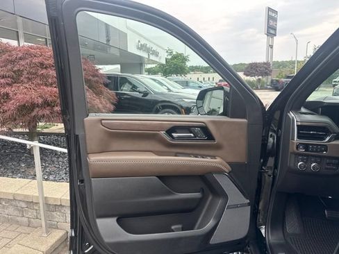 New 2026 GMC Yukon Denali Ultimate AWD/4WD image 11