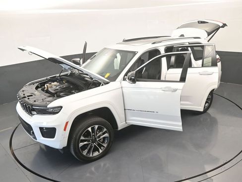 Used 2024 Jeep Grand Cherokee Overland w/ Adv Protech Group III image 73
