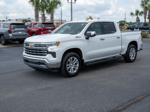 Used 2026 Chevrolet Silverado 1500 LTZ w/ Z71 Off-Road Package AWD/4WD image 7