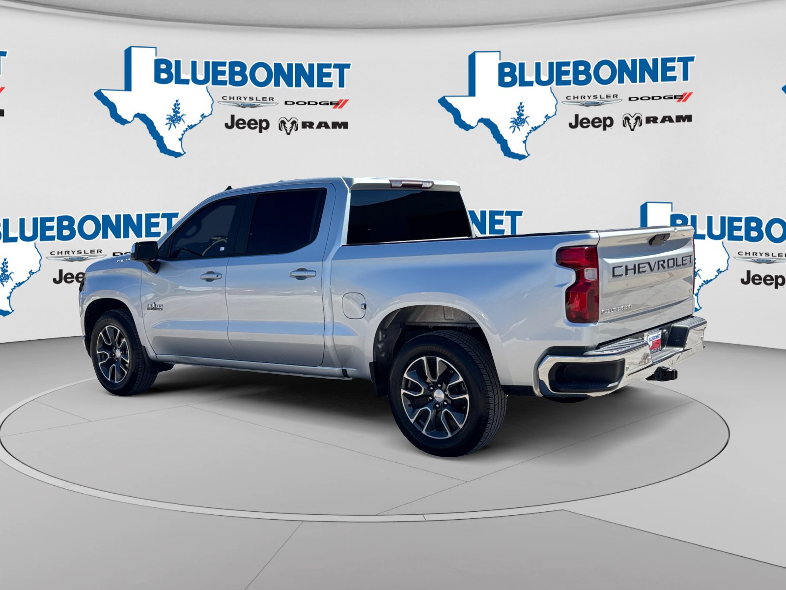 Used 2019 Chevrolet Silverado 1500 LT w/ Texas Edition RWD image 7