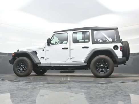 Used 2023 Jeep Wrangler Unlimited Sport image 26
