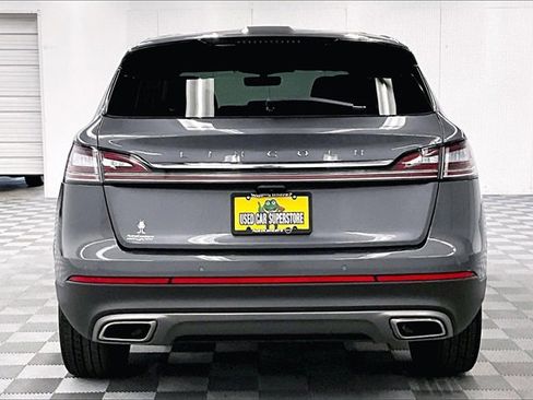 Used 2022 Lincoln Nautilus Reserve w/ Monochromatic Package image 4