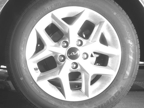 Used 2025 Kia Soul LX w/ LX Technology Package FWD image 14