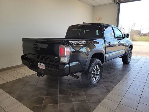 Used 2023 Toyota Tacoma TRD Off-Road w/ Technology Package AWD/4WD image 5