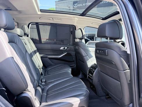 Used 2021 BMW X7 xDrive40i w/ Premium Package 2 AWD/4WD image 28