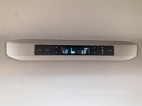 Certified 2025 Toyota Sienna XLE w/ XLE Plus Package FWD image 36