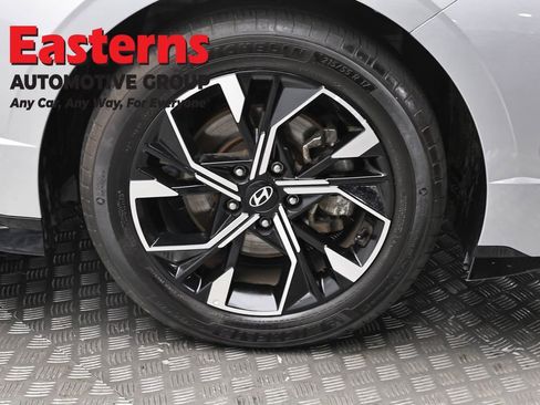 Used 2025 Hyundai Sonata SEL FWD image 31