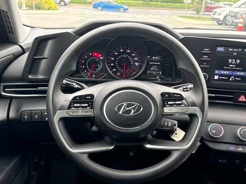 Certified 2023 Hyundai Elantra SE w/ Cargo Package FWD image 14