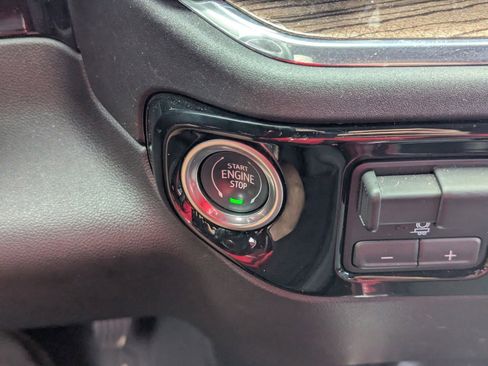 Used 2024 Chevrolet Silverado 2500 LT image 31