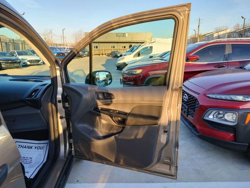 Used 2020 Ford Transit Connect XL image 27