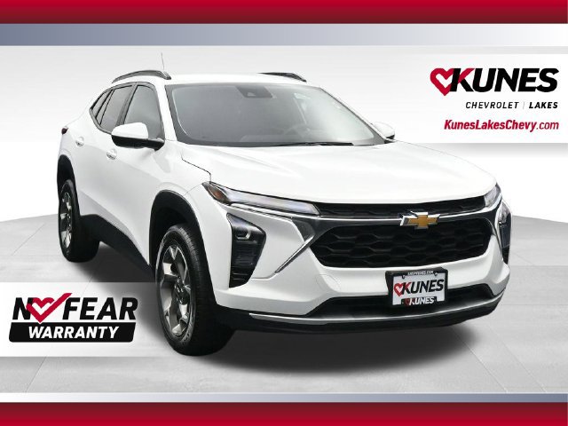 Used 2025 Chevrolet Trax LT FWD image 1
