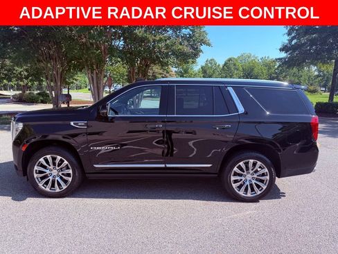 Used 2023 GMC Yukon Denali AWD/4WD image 4