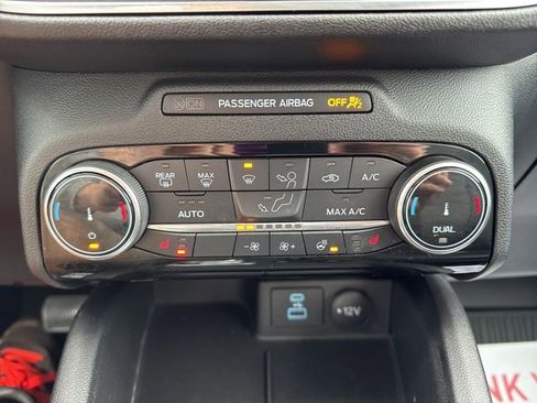 Certified 2022 Ford Escape Titanium w/ Class II Trailer Tow Package image 26