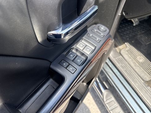 Used 2018 GMC Sierra 1500 SLE w/ SLE Value Package AWD/4WD image 17