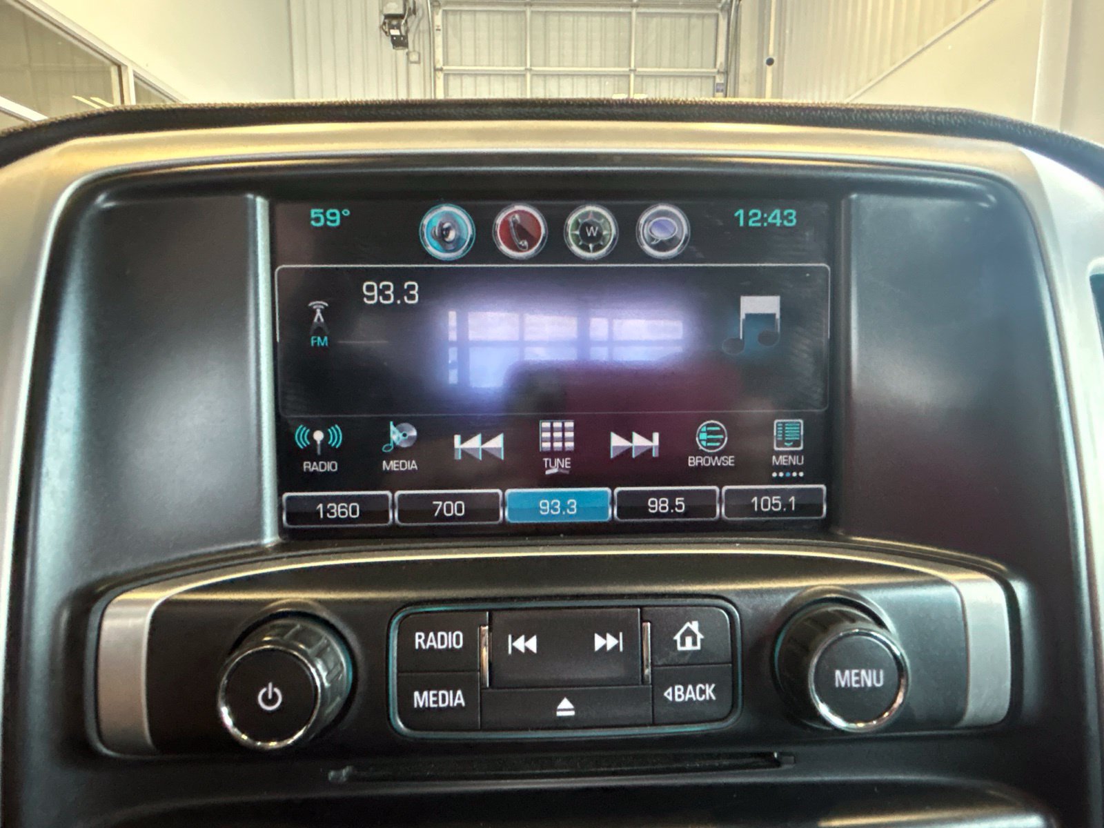 Used 2017 GMC Sierra 1500 SLT w/ SLT Premium Package AWD/4WD image 29