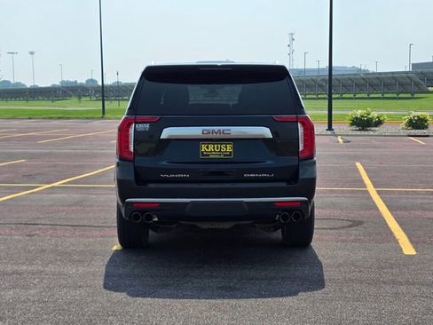 Used 2022 GMC Yukon XL Denali w/ Denali Premium Package image 30