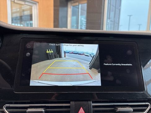 Certified 2022 Kia Niro EX w/ Cold Weather Package image 26