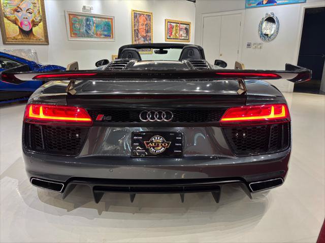 Used 2017 Audi R8 V10 w/ Carbon Exterior Package AWD/4WD image 6