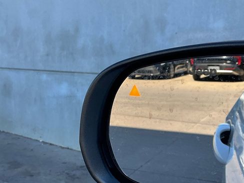 Used 2025 Jeep Compass Trailhawk image 19