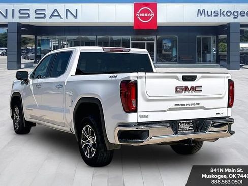 Used 2025 GMC Sierra 1500 SLT AWD/4WD image 4