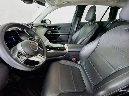 Used 2023 Mercedes-Benz GLC 300 4MATIC image 23