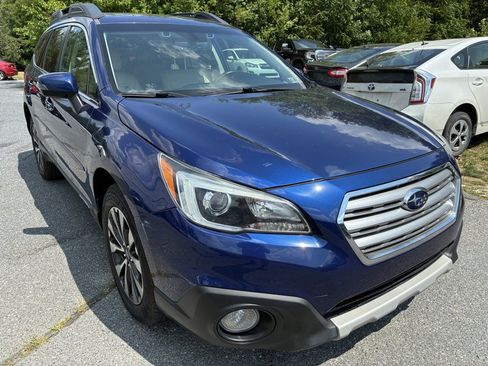 Used 2017 Subaru Outback 3.6R Limited AWD/4WD image 3