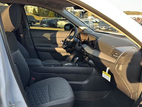 New 2026 Nissan Kicks SV w/ SV Premium Package image 10