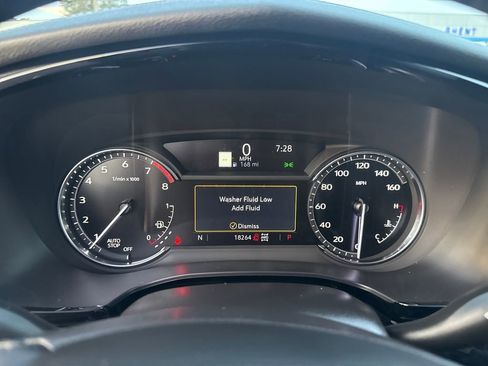 Used 2025 Cadillac XT6 Premium Luxury image 16