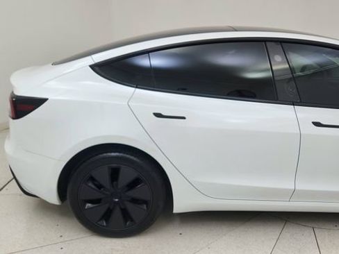 Used 2025 Tesla Model 3 image 7