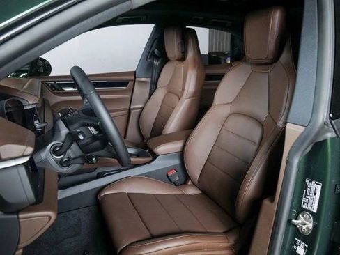 New 2026 Porsche Macan 4 Electric image 5