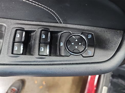 Used 2024 Ford Edge Titanium image 25