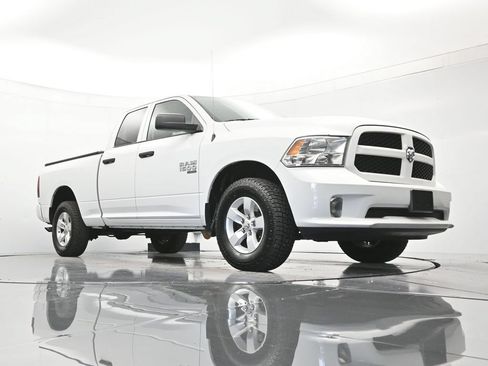 Used 2019 RAM 1500 Express AWD/4WD image 38