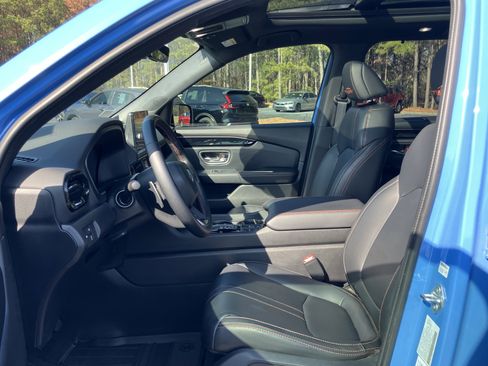 Used 2024 Honda Pilot TrailSport image 16