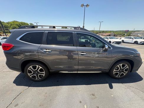 Used 2023 Subaru Ascent Touring AWD/4WD image 5