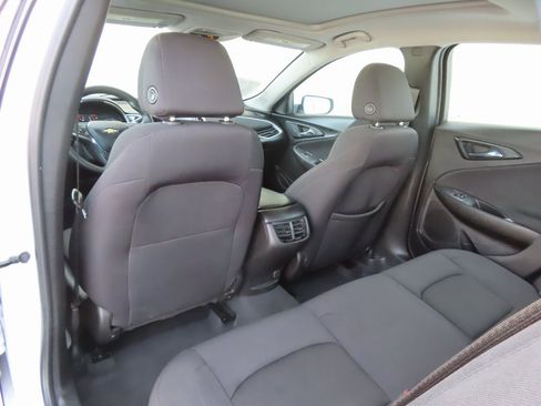 Used 2023 Chevrolet Malibu LT image 29