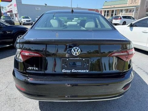 Used 2019 Volkswagen Jetta S w/ Driver Assistance Package FWD image 4