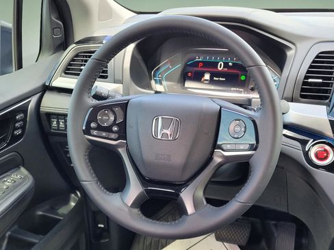 Used 2024 Honda Odyssey Touring image 26