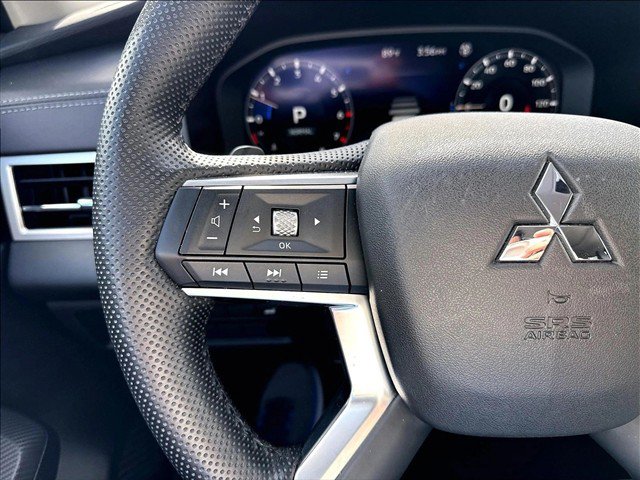 Used 2023 Mitsubishi Outlander SEL FWD image 19