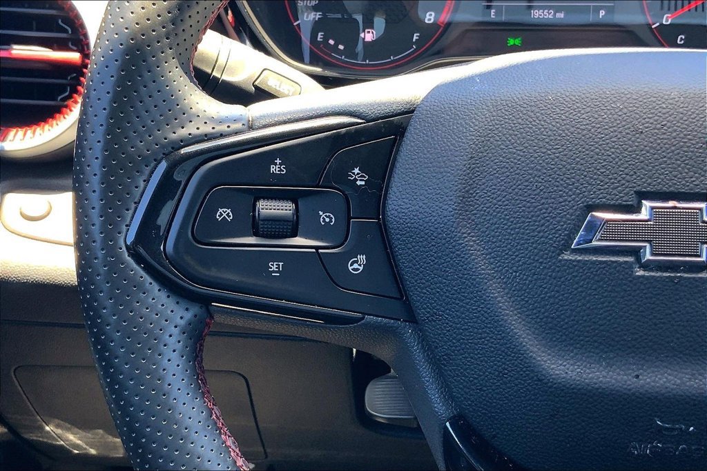 Used 2024 Chevrolet Trax RS FWD image 17