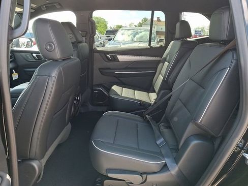 New 2026 Buick Enclave Preferred AWD/4WD image 11