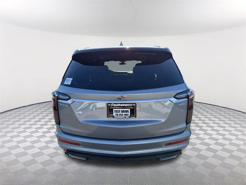 Used 2024 Cadillac XT6 Sport image 6