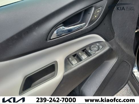 Used 2020 Chevrolet Equinox LT FWD image 23
