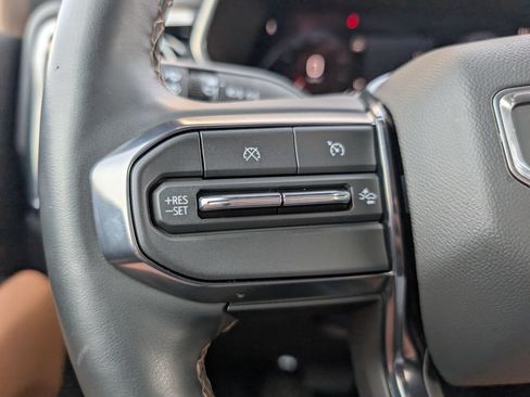 Used 2024 GMC Canyon AT4 w/ AT4 Premium Package AWD/4WD image 19