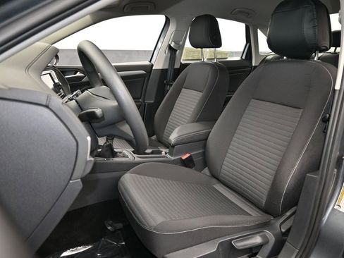 Used 2023 Volkswagen Jetta S image 10