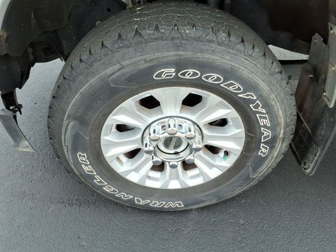 Used 2022 Ford F350 4x4 Regular Cab Super Duty image 11