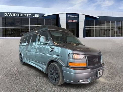Used 2025 GMC Savana 2500 Extended w/ Driver Convenience Package RWD image 1