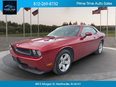 Used 2010 Dodge Challenger SE RWD image 1