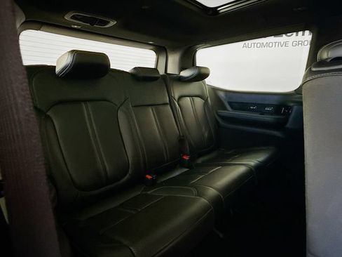 Used 2023 Jeep Grand Wagoneer 4WD w/ Flexible Seating Group image 29