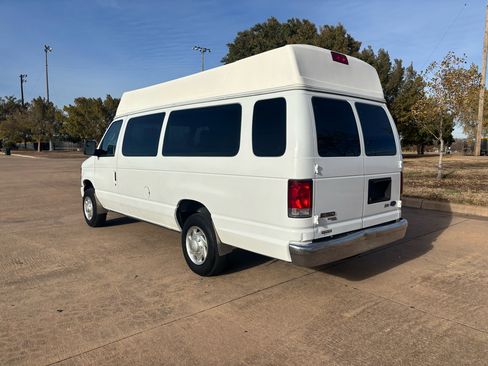 Used 2014 Ford E-150 and Econoline 150 Extended w/ Power Group image 6