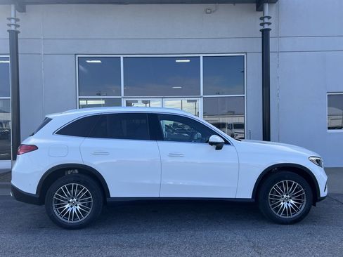 Used 2026 Mercedes-Benz GLC 300 4MATIC image 5